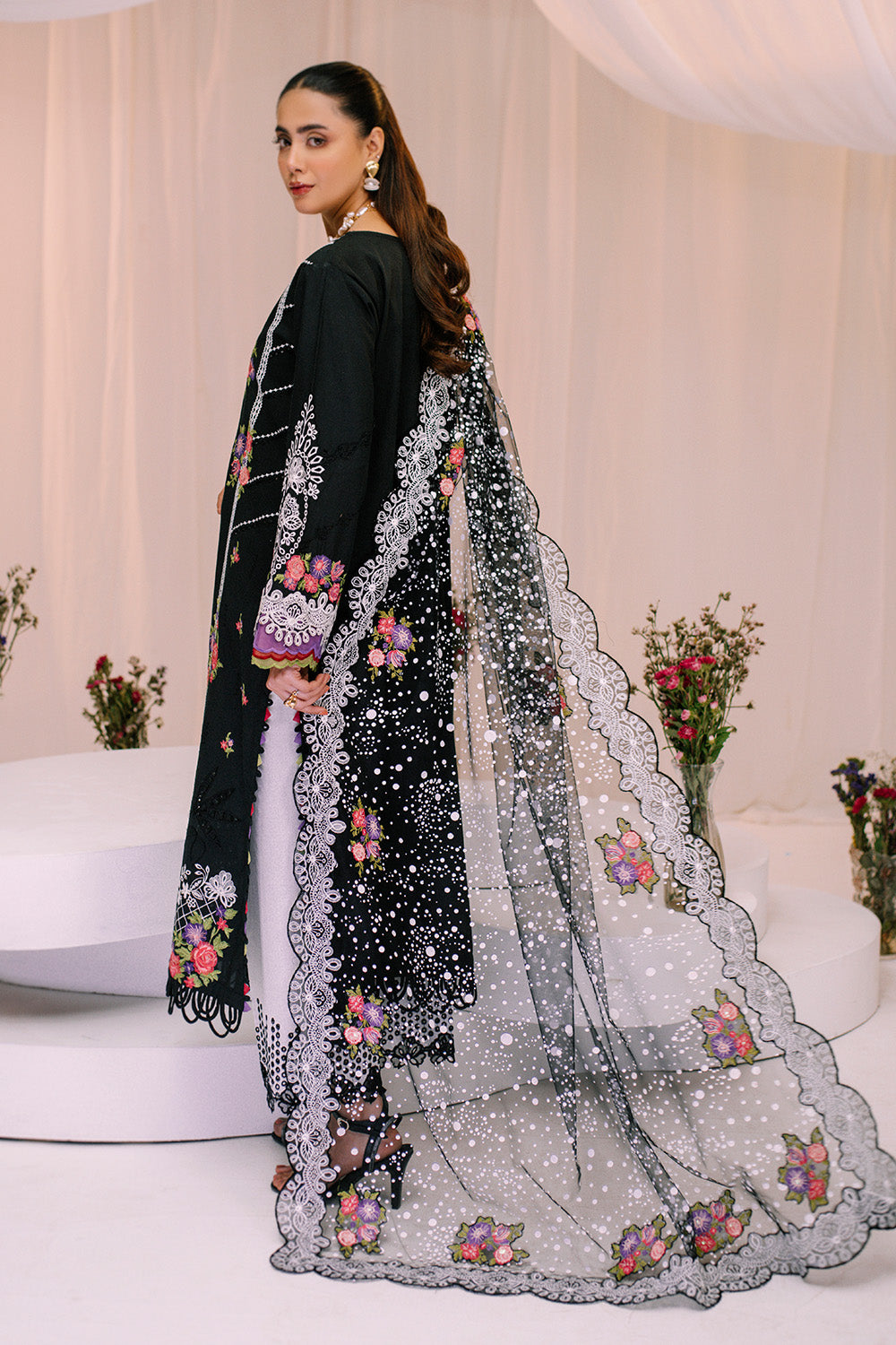 3 Piece - Embroidered Chiken Kari Suit LFP1127