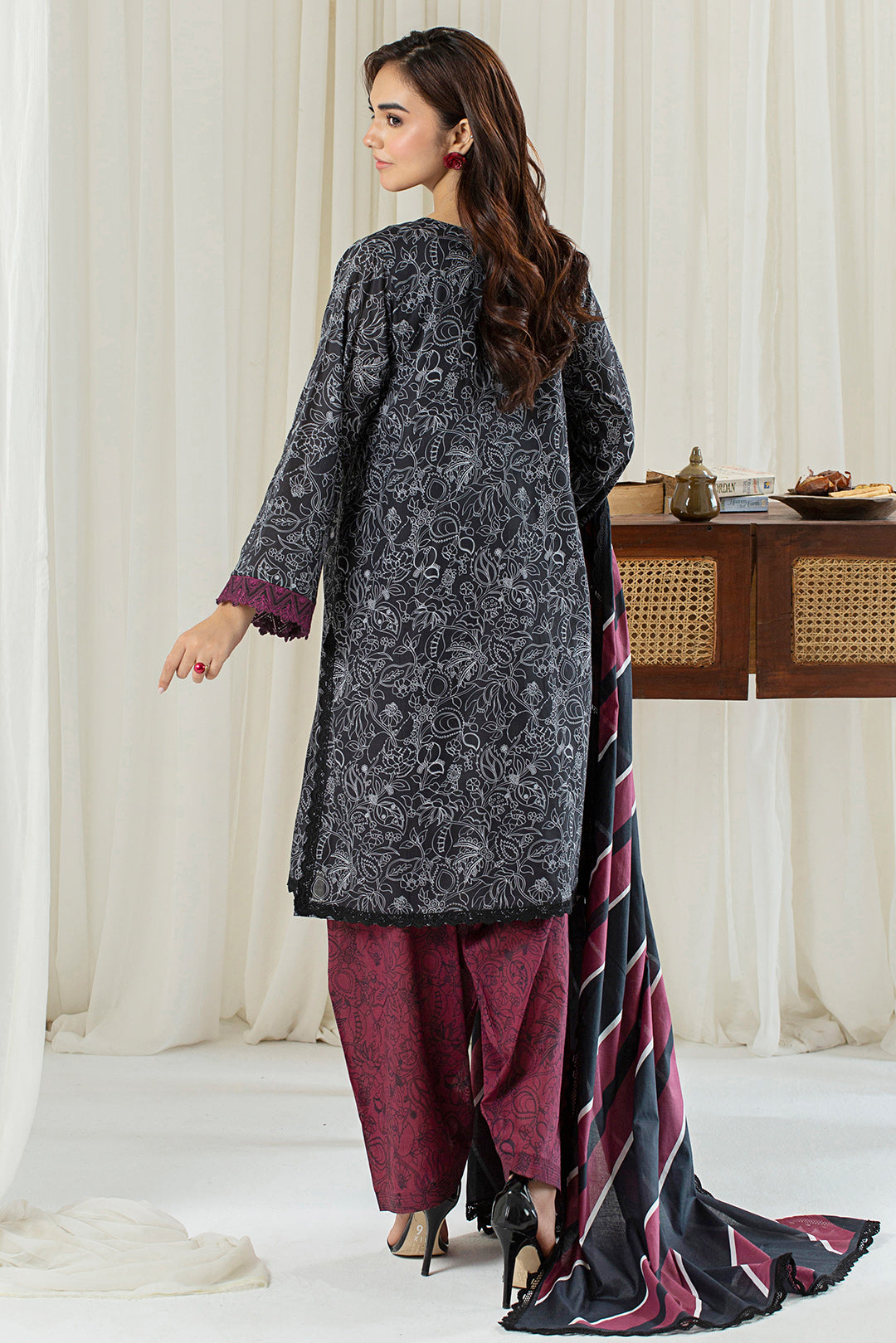 3 Piece - Embroidered Digital Printed Lawn Suit P001140