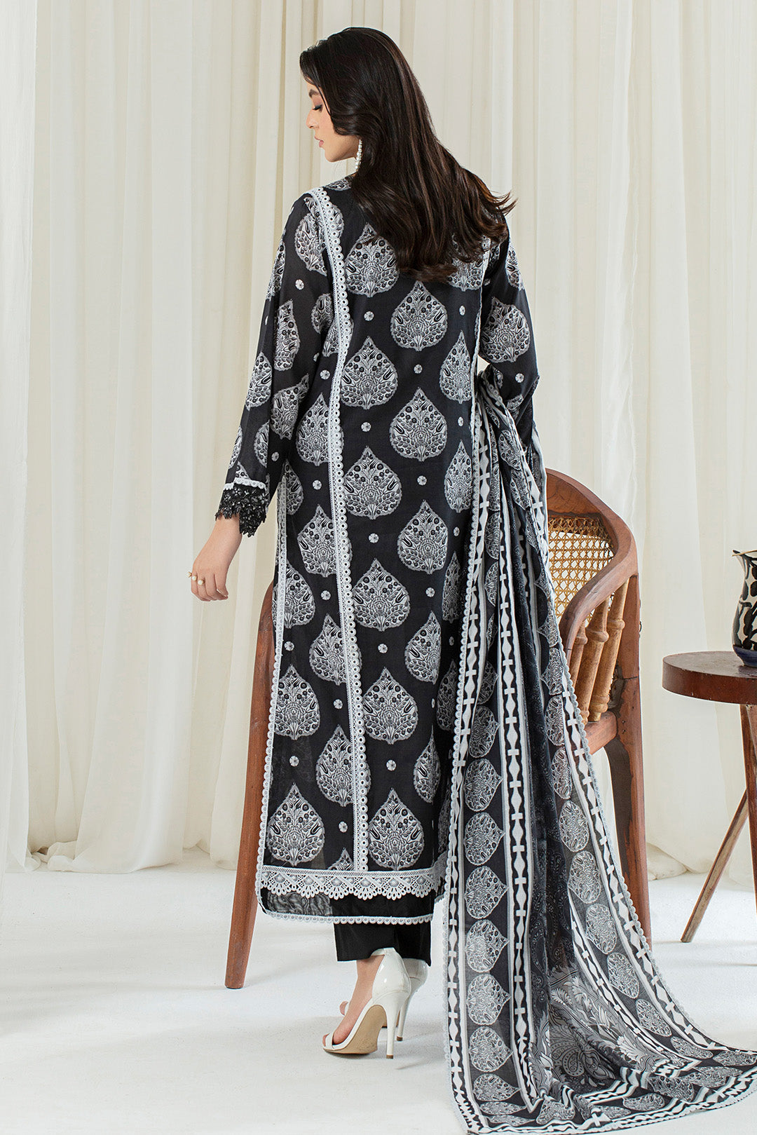 2 Piece - Embroidered Digital Printed Lawn Suit P001143