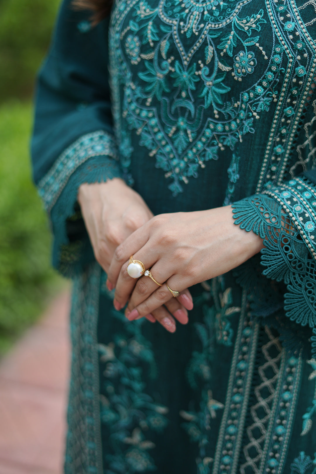 2 Piece - Embroidered Yarn Dyed Suit P0874