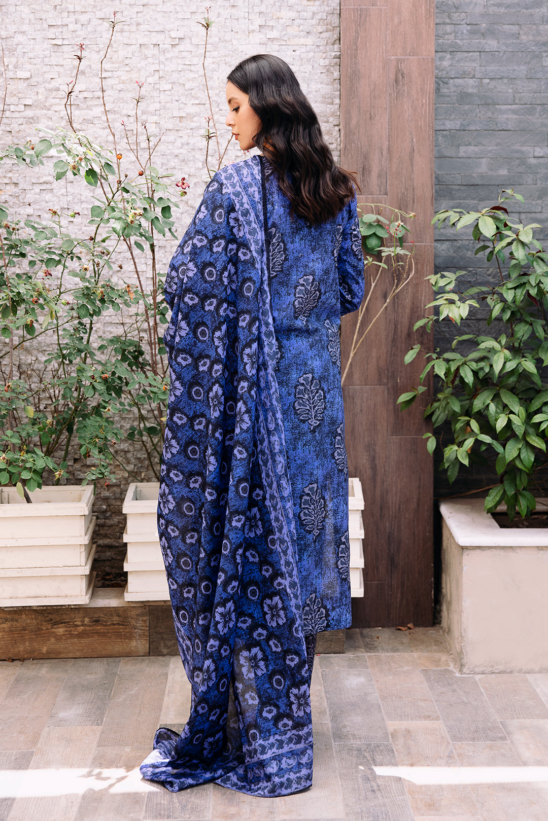 3 Piece - Embroidered Lawn Suit P1100B