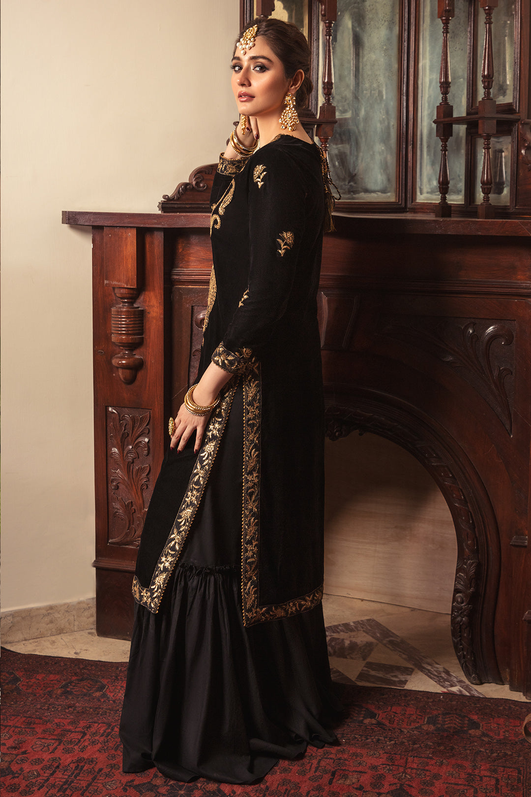 1 Piece - Embroidered Velvet Shirt L0290