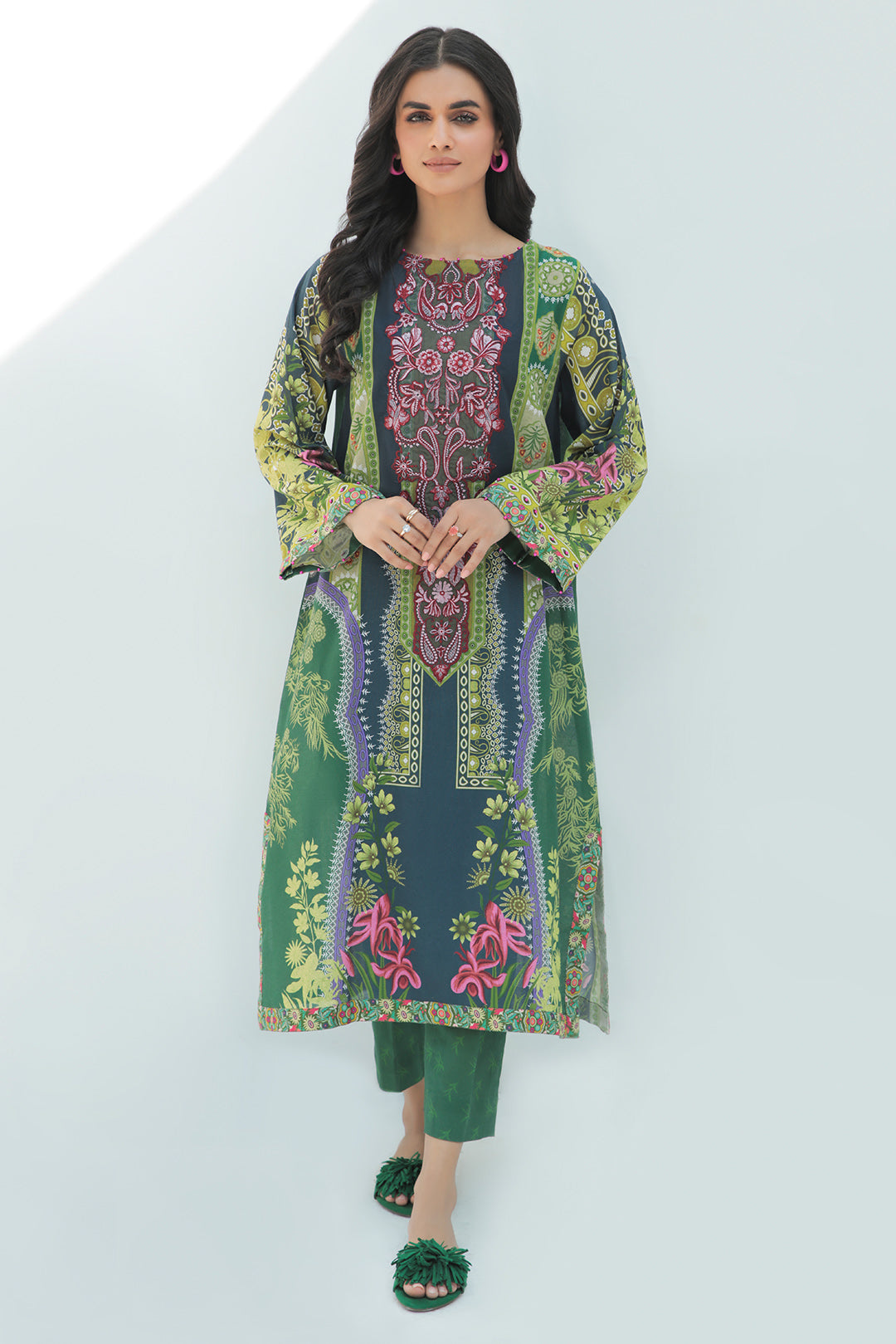 Khaddar Embroidered Black Suit main image 0