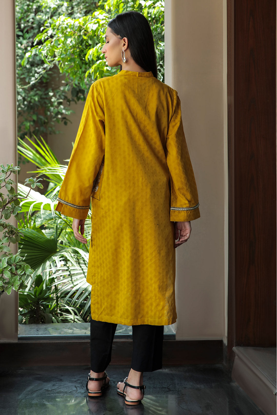 Single Shirt Solid Dyed Dobby Jacquard With Embroidery P2081