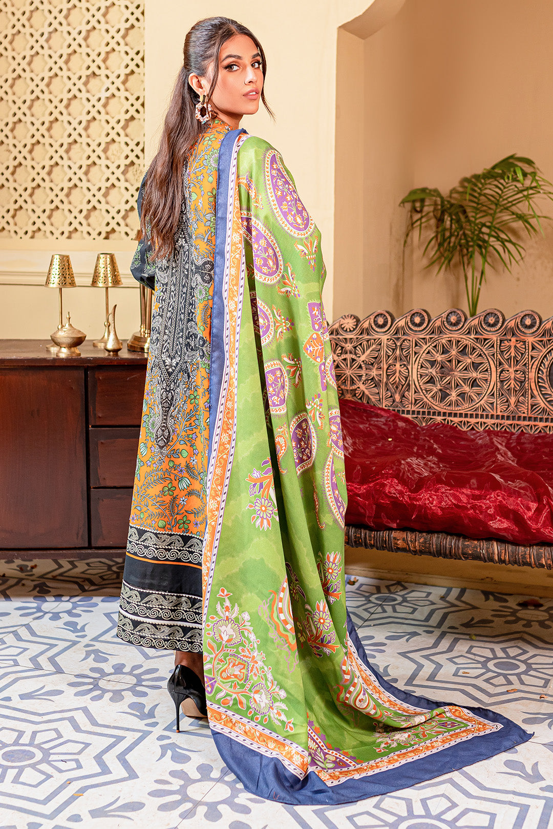 3 Piece - Printed Khaddar Suit U0074