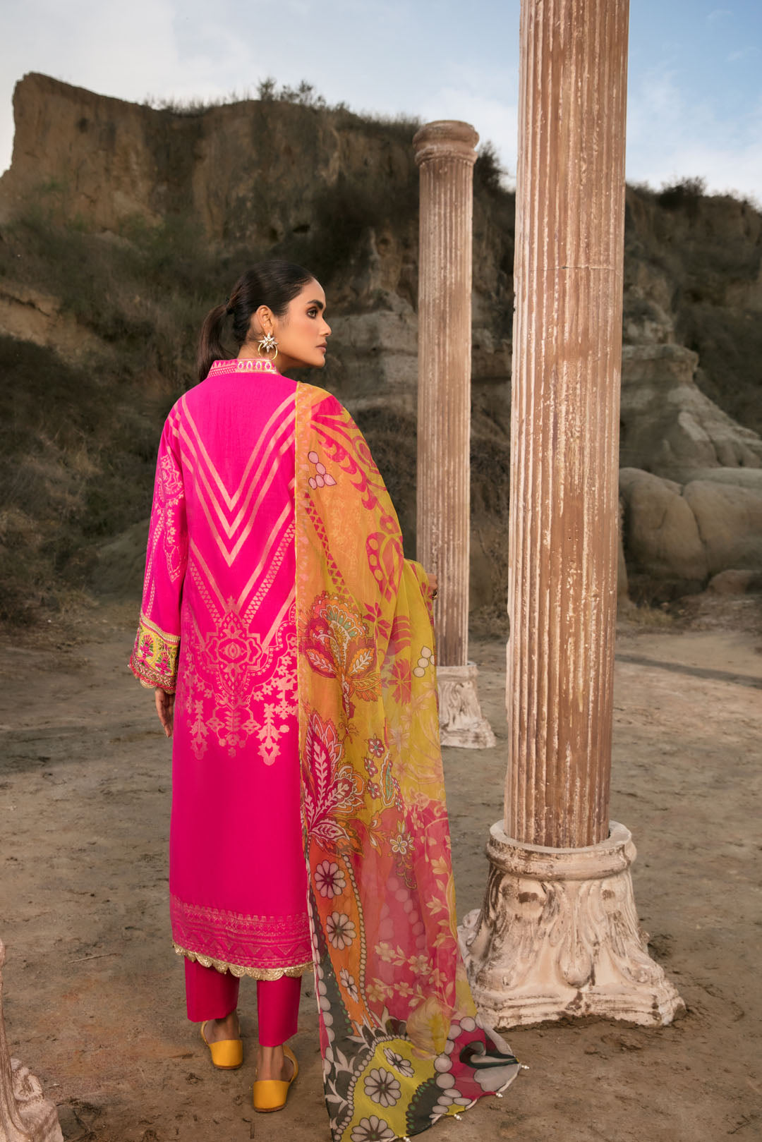 3PC Embroidered Jacquard With Rajo Net Dupata U2177 - Pink
