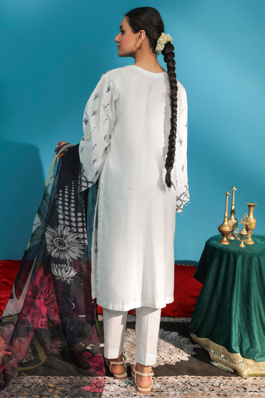 3PC Embroidered Lawn U2398