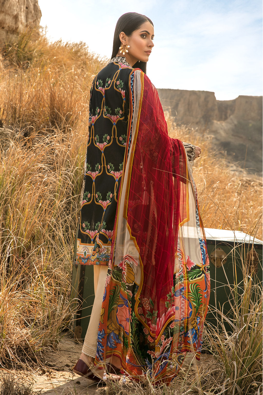 3PC Lawn Digital Printed Embroidered With Chiffon Dupata U2404 - BLACK