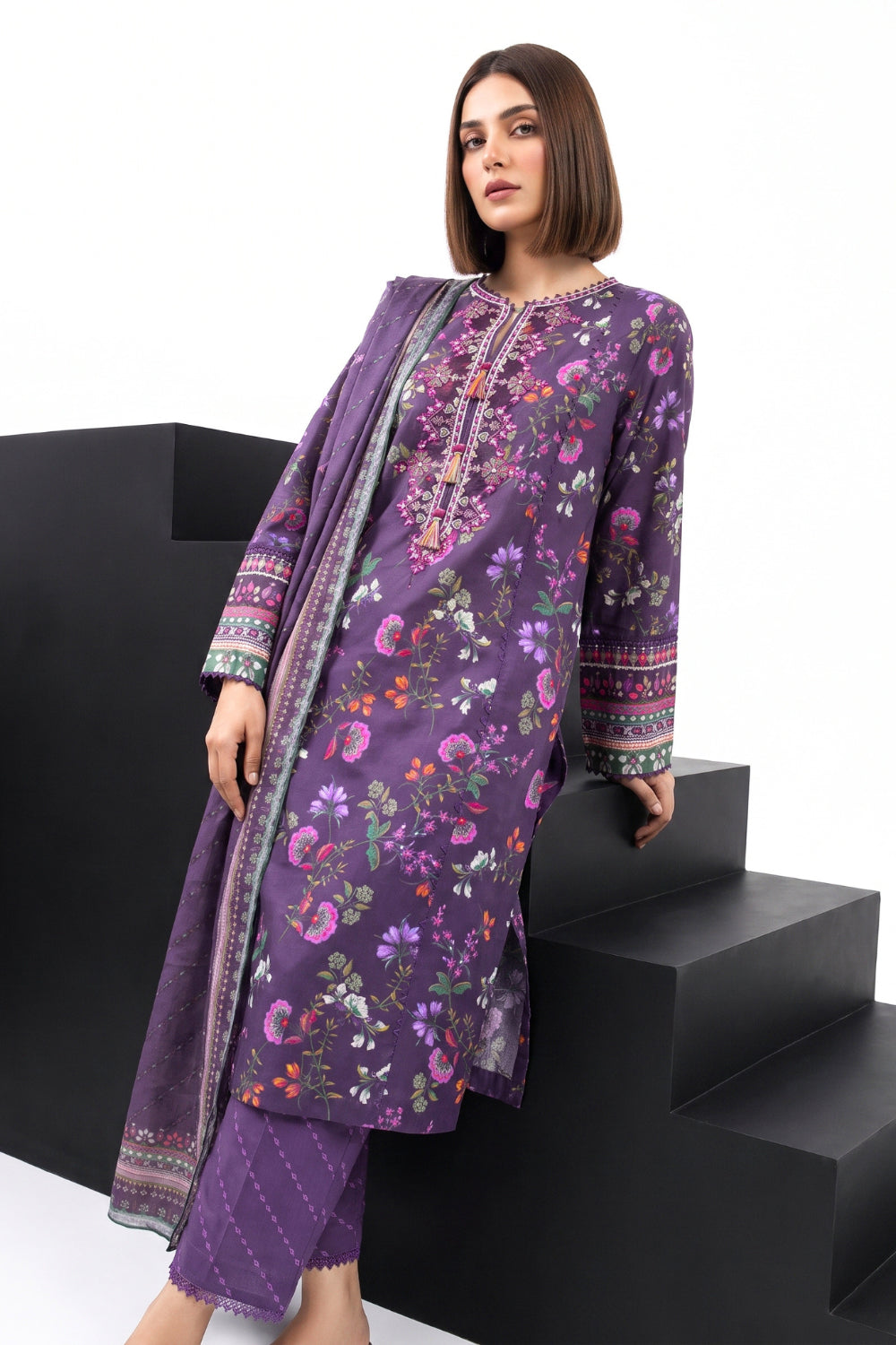 3 Piece - Embroidered Digital Printed Lawn Suit P001246