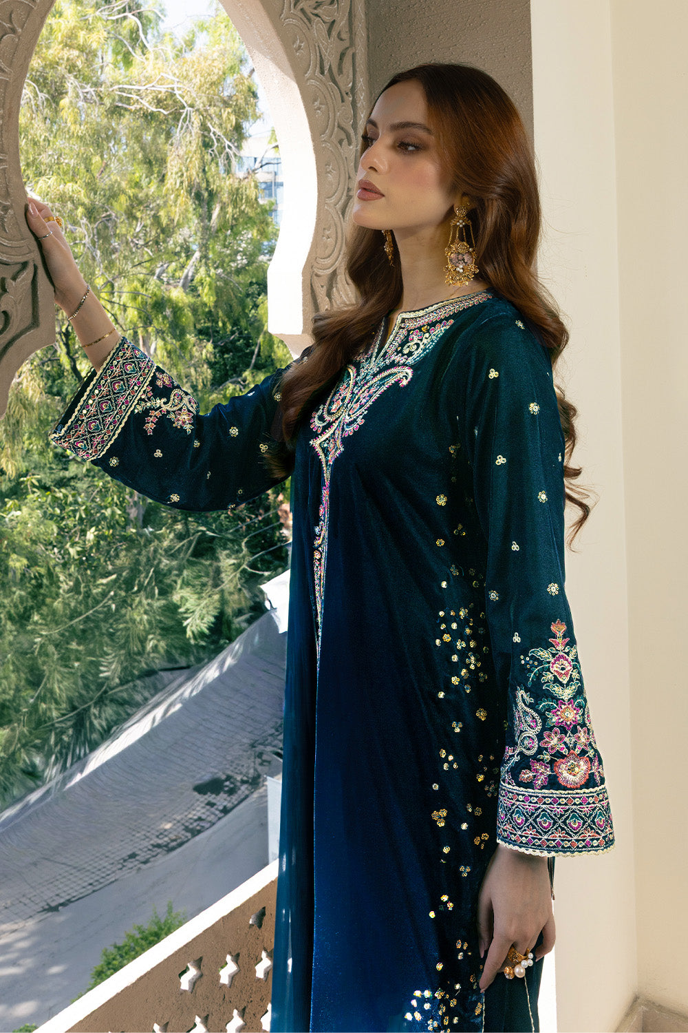 3 Piece - Embroidered Premium Velvet Suit V001017