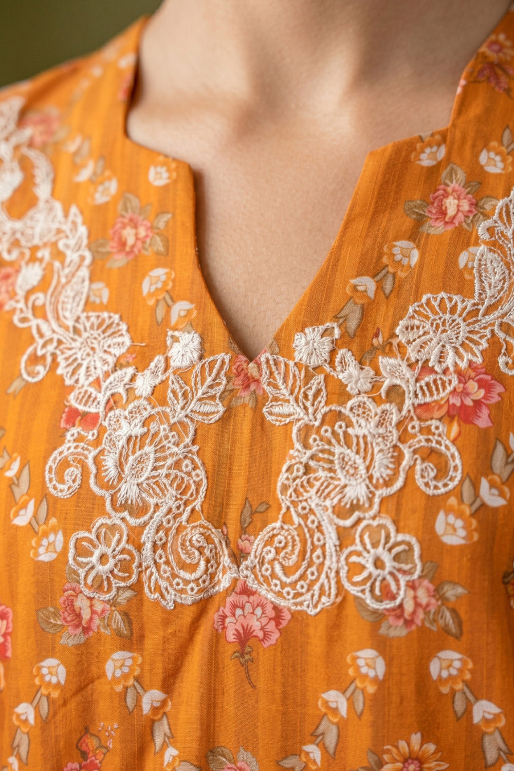 3 Piece - Embroidered Digital Printed Lawn Suit U001235 (Unstitched and Stitched)