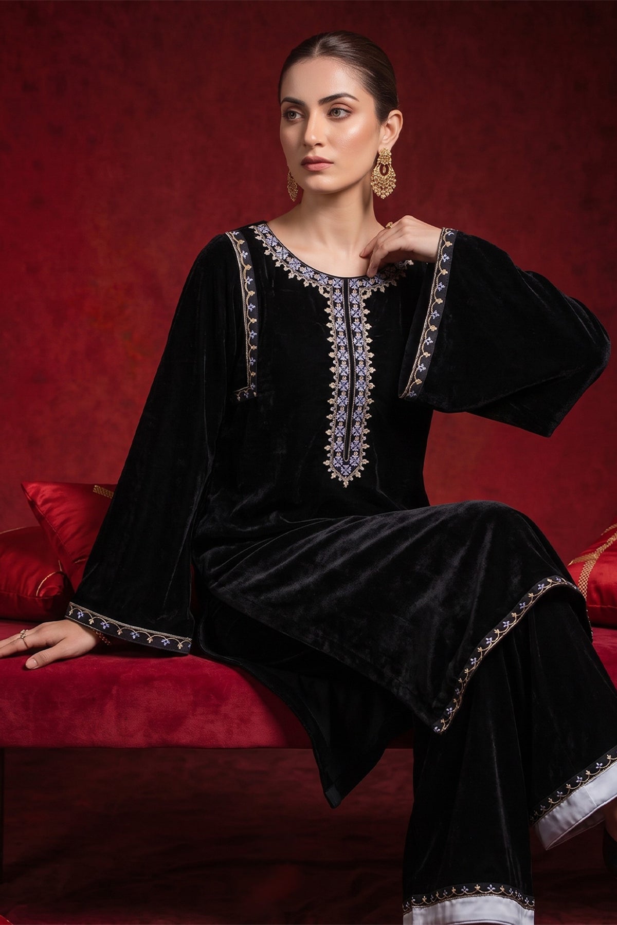 2 Piece - Embroidered Velvet Suit V1022