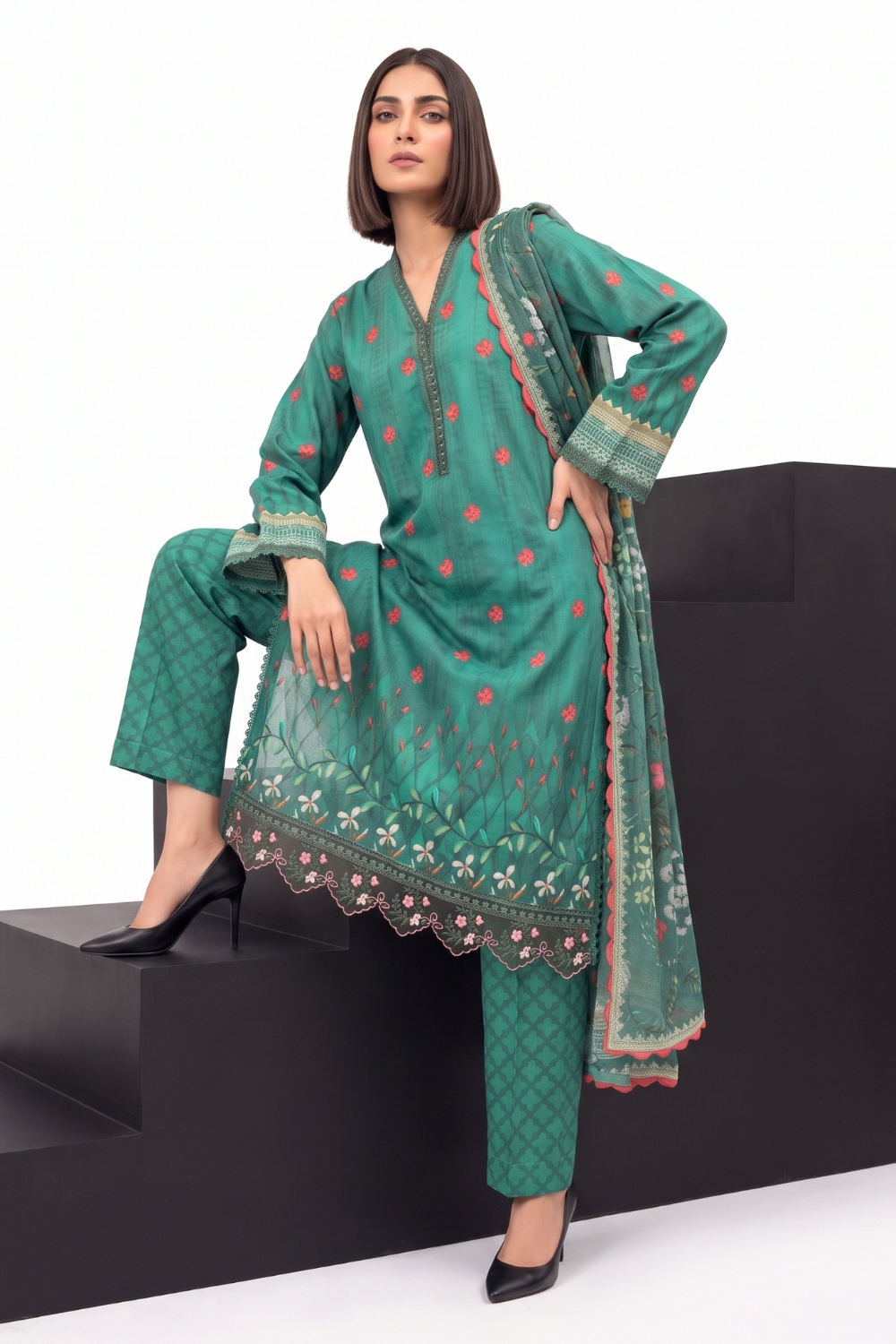 3 Piece - Embroidered Digital Printed Lawn Suit P001240
