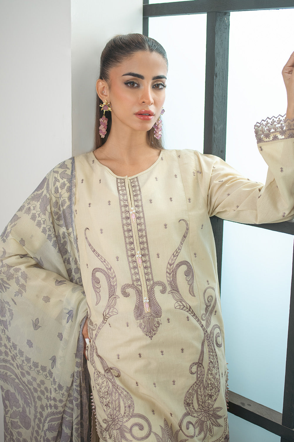 2 Piece - Embroidered Lawn Suit P001162