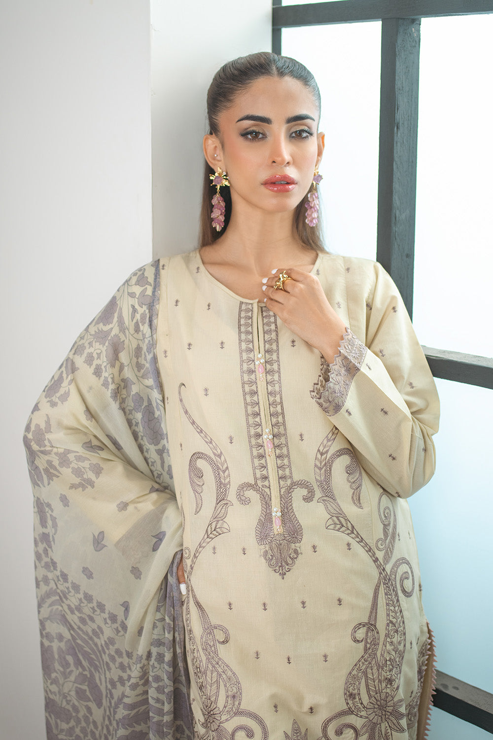 2 Piece - Embroidered Lawn Suit P001162