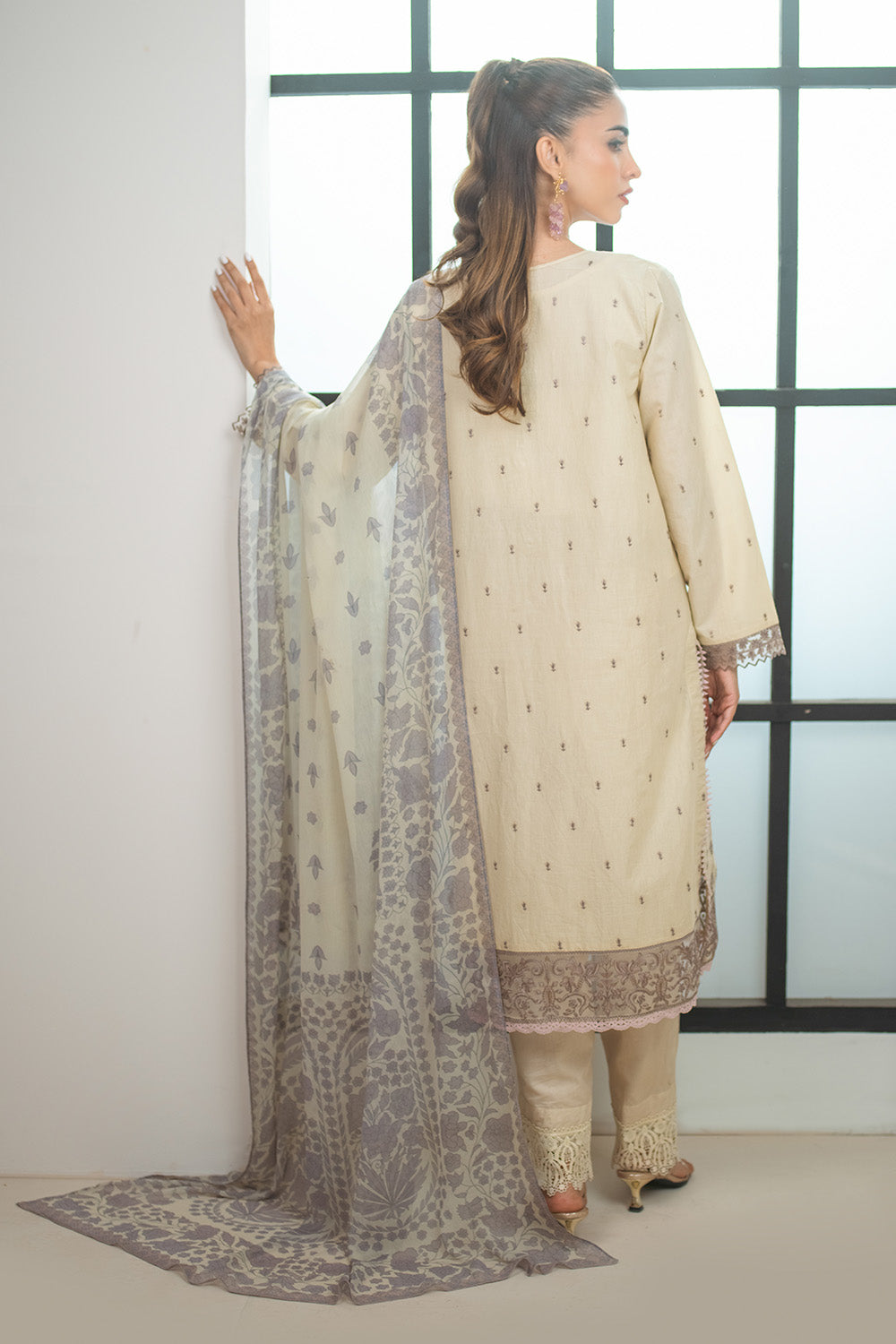 2 Piece - Embroidered Lawn Suit P001162