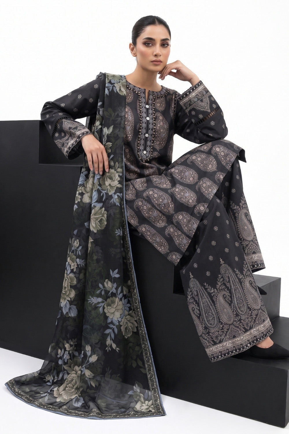 3 Piece - Embroidered Digital Printed Lawn Suit P001243