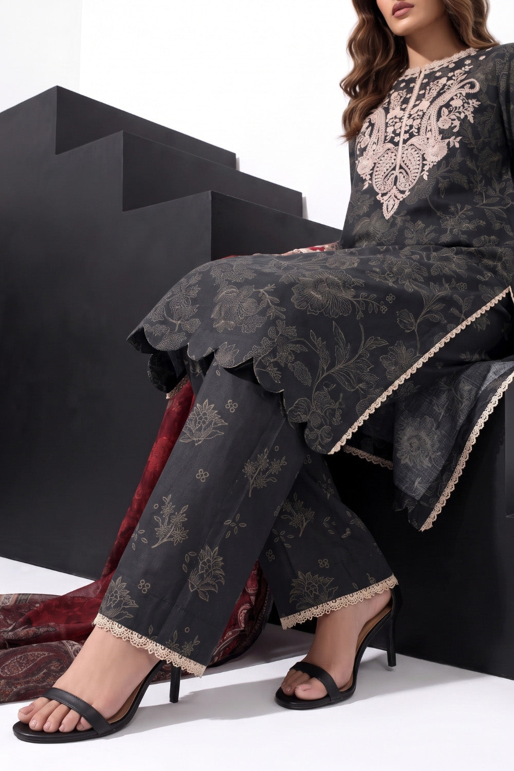 3 Piece - Embroidered Digital Printed Lawn Suit P001244