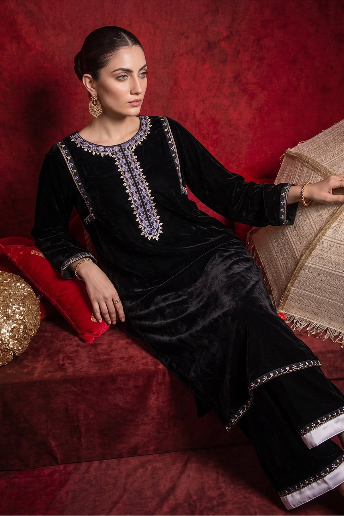 2 Piece - Embroidered Velvet Suit V1022