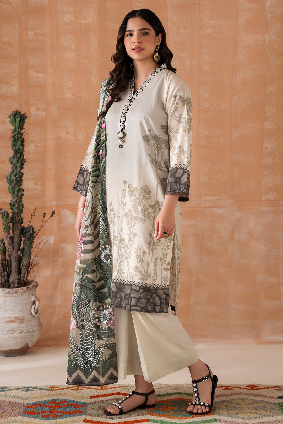3 Piece - Embroidered Lawn  Suit P1115