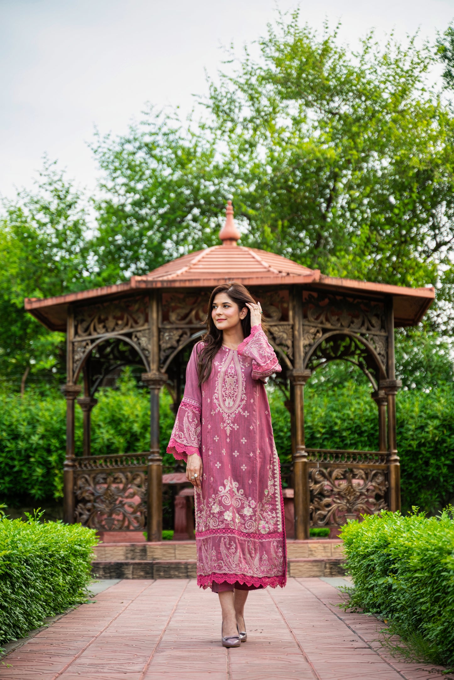 2 Piece - Embroidered Yarn Dyed Suit P0875