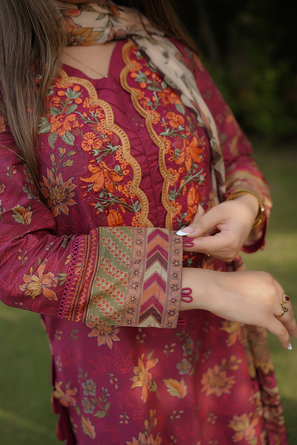 3 Piece - Embroidered Digital Printed Lawn Suit P001245