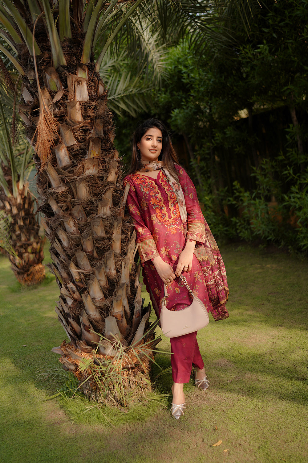 3 Piece - Embroidered Digital Printed Lawn Suit P001245