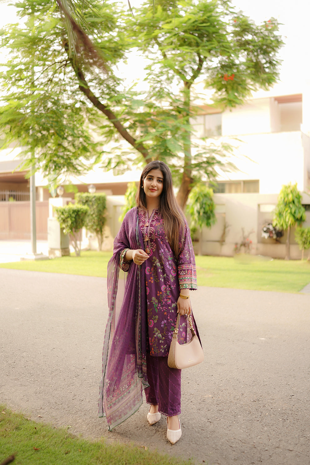 3 Piece - Embroidered Digital Printed Lawn Suit P001246