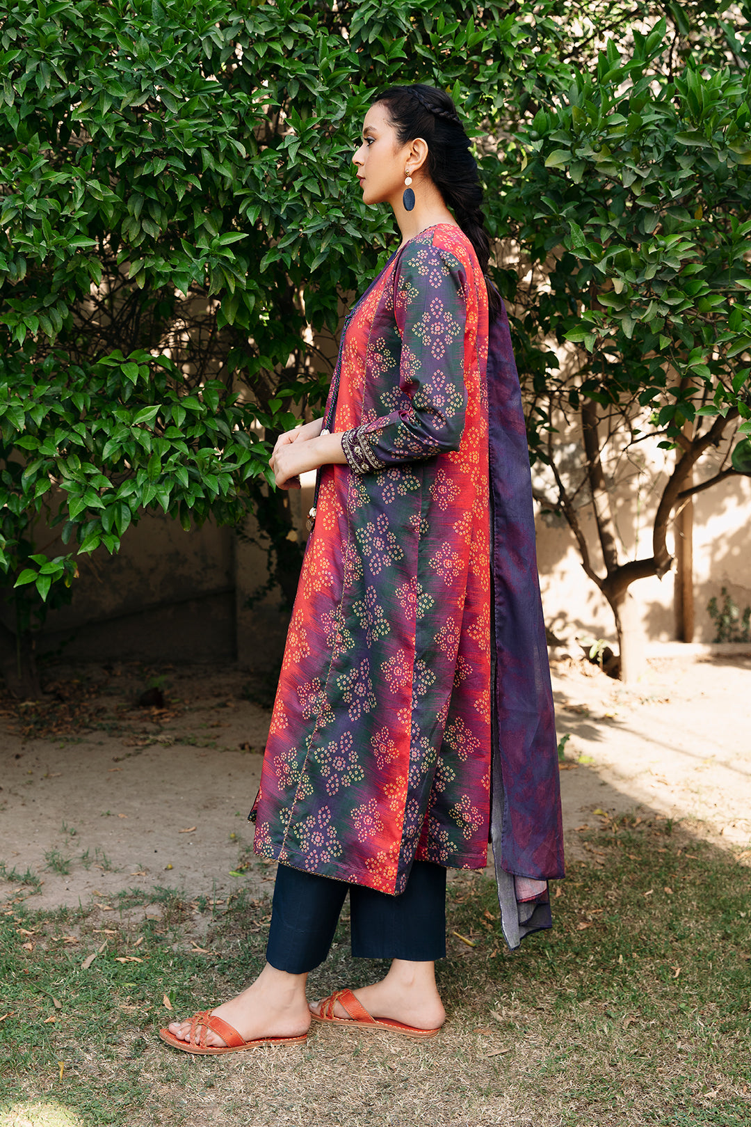 2 Piece - Embroidered Lawn Suit U001109