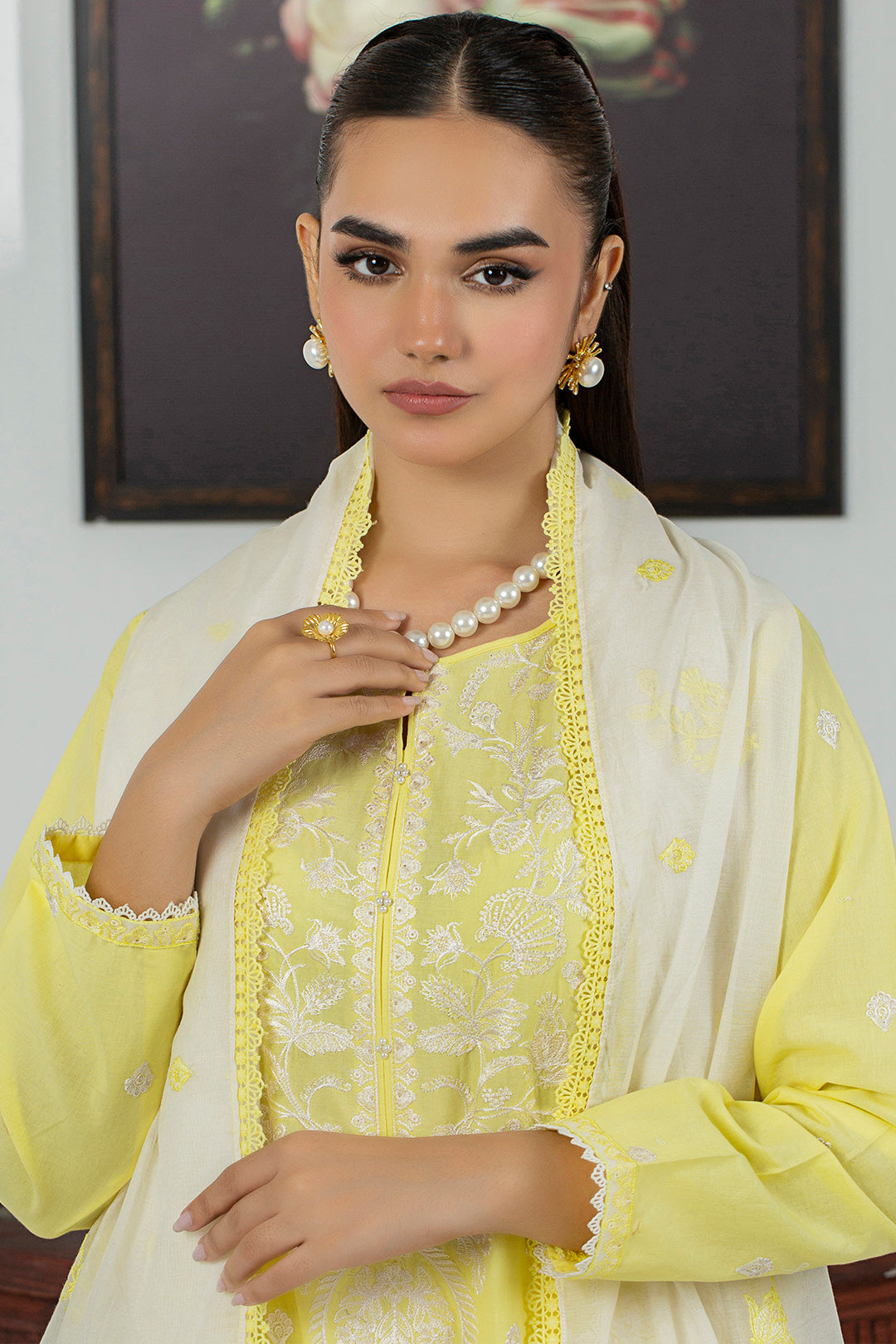 3 Piece - Embroidered Cotton Cambric Suit P001032