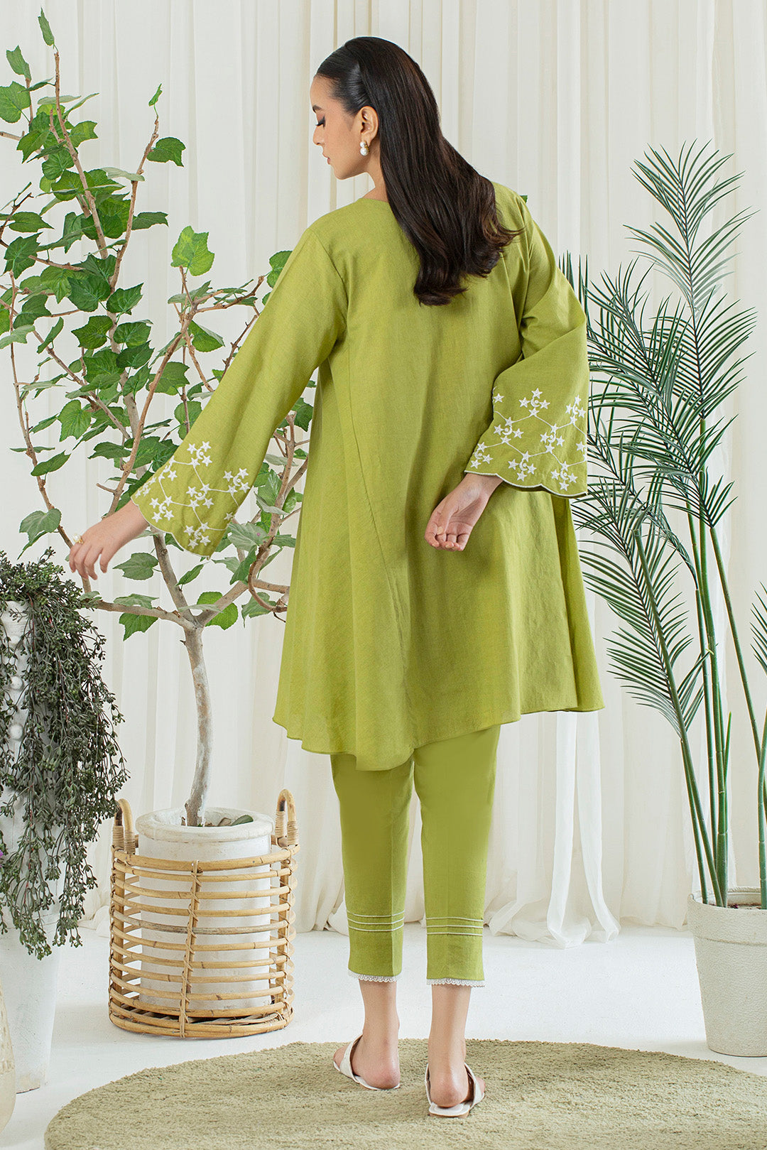 2 Piece - Embroidered Lawn Suit P001131