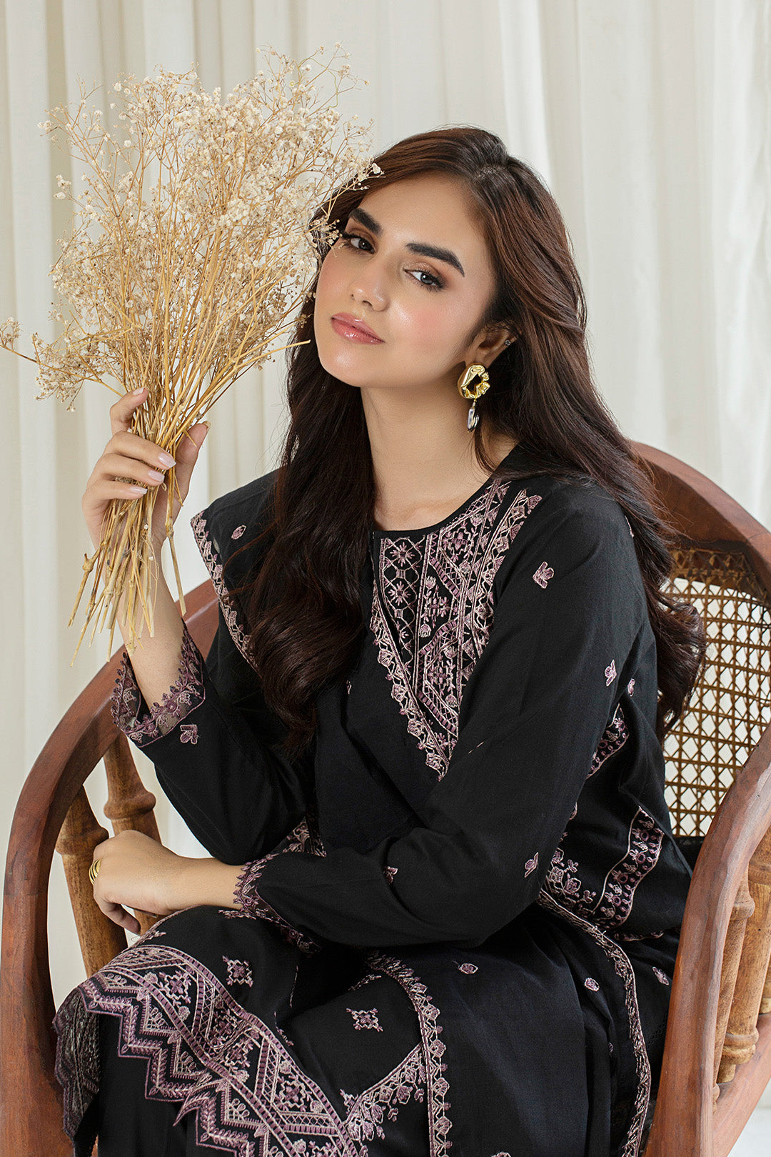 3 Piece - Embroidered Lawn Suit P001133