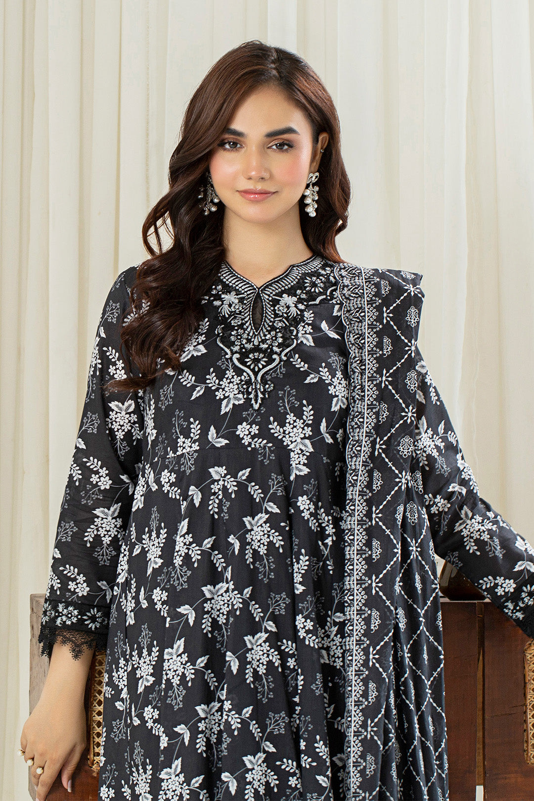 2 Piece - Embroidered Digital Printed Lawn Suit P001139