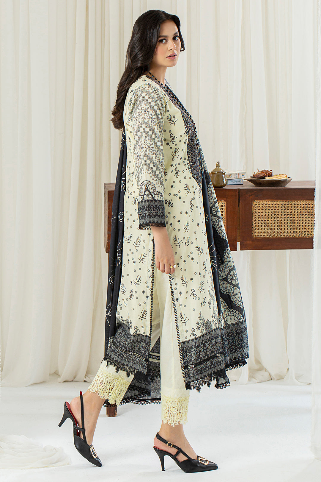 2 Piece - Embroidered Digital Printed Lawn Suit P001142