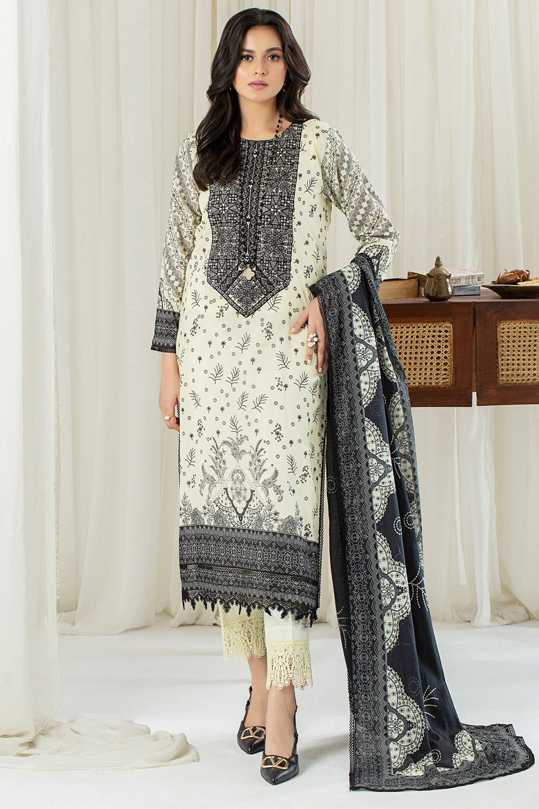 2 Piece - Embroidered Digital Printed Lawn Suit P001142