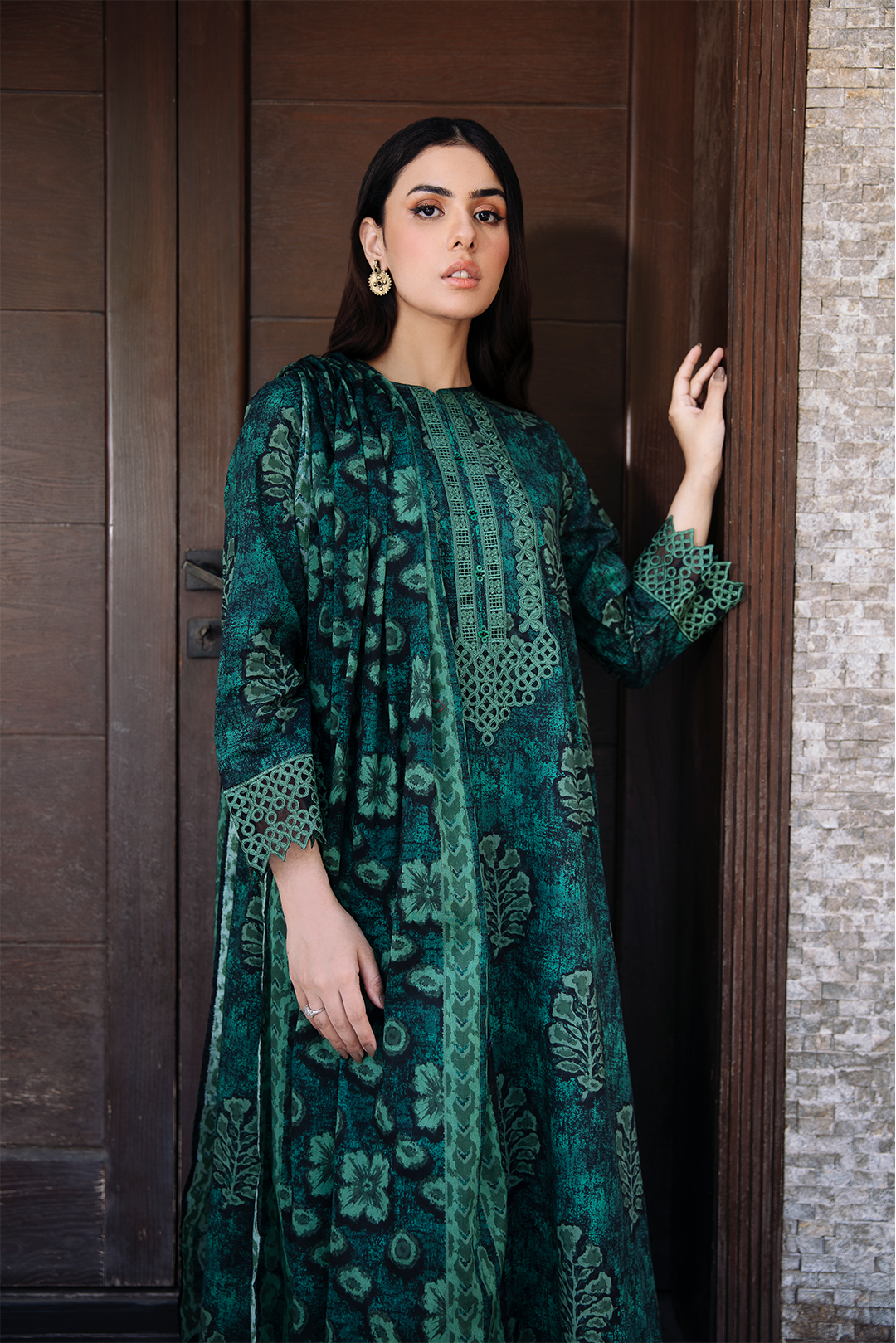 3 Piece - Embroidered Lawn Suit P1100