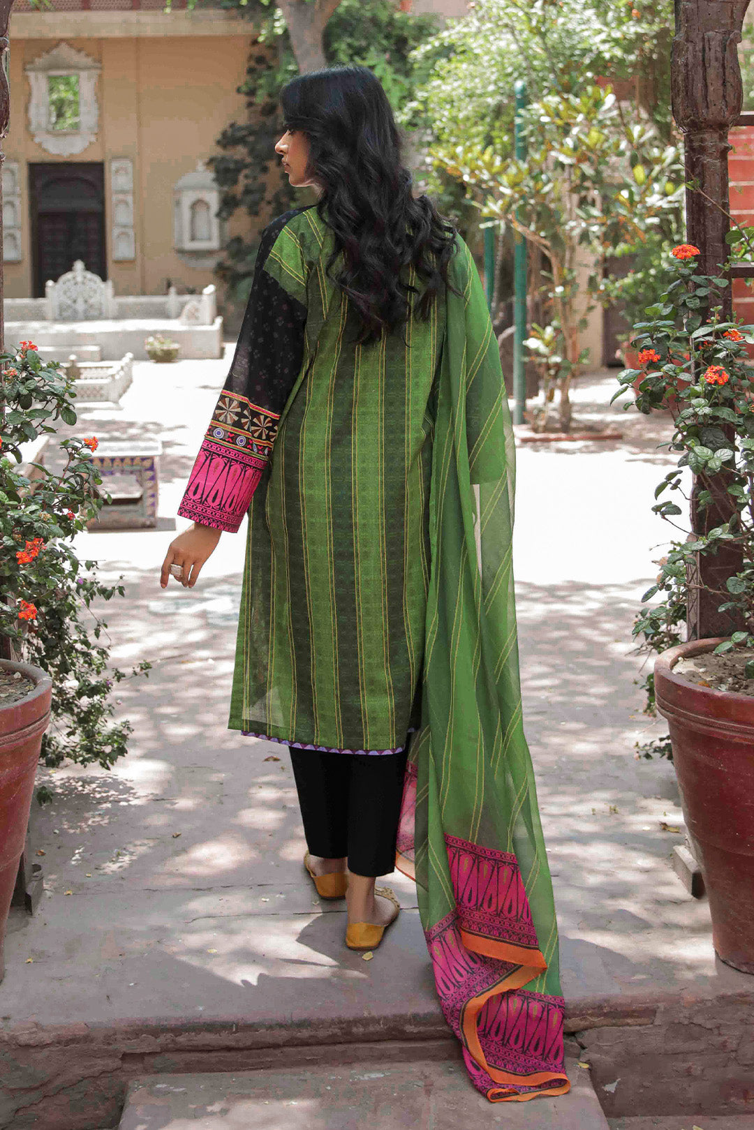 3 Piece - Digital Printed Lawn Suit P2234 (SO)