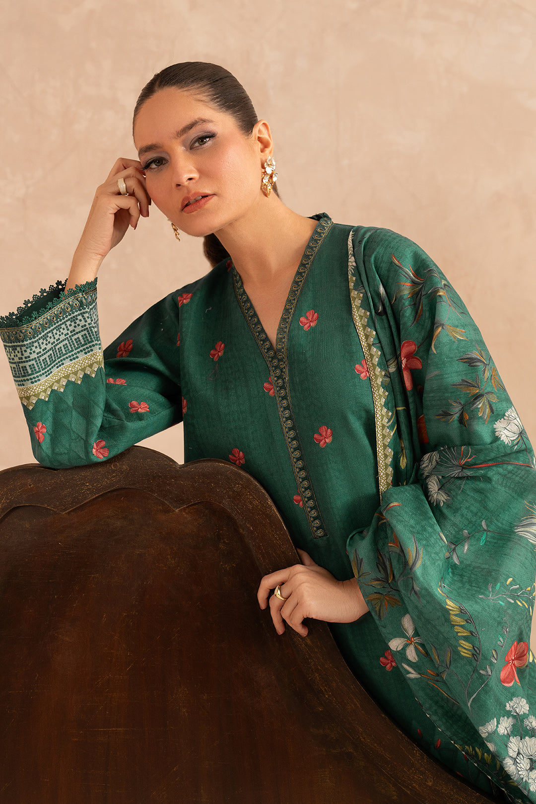 3 Piece - Embroidered Digital Printed Khaddar Suit U001180