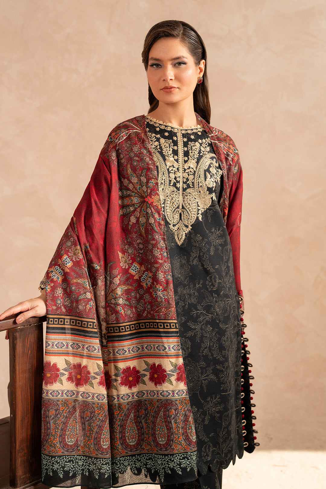 3 Piece - Embroidered Digital Printed Khaddar Suit U001184