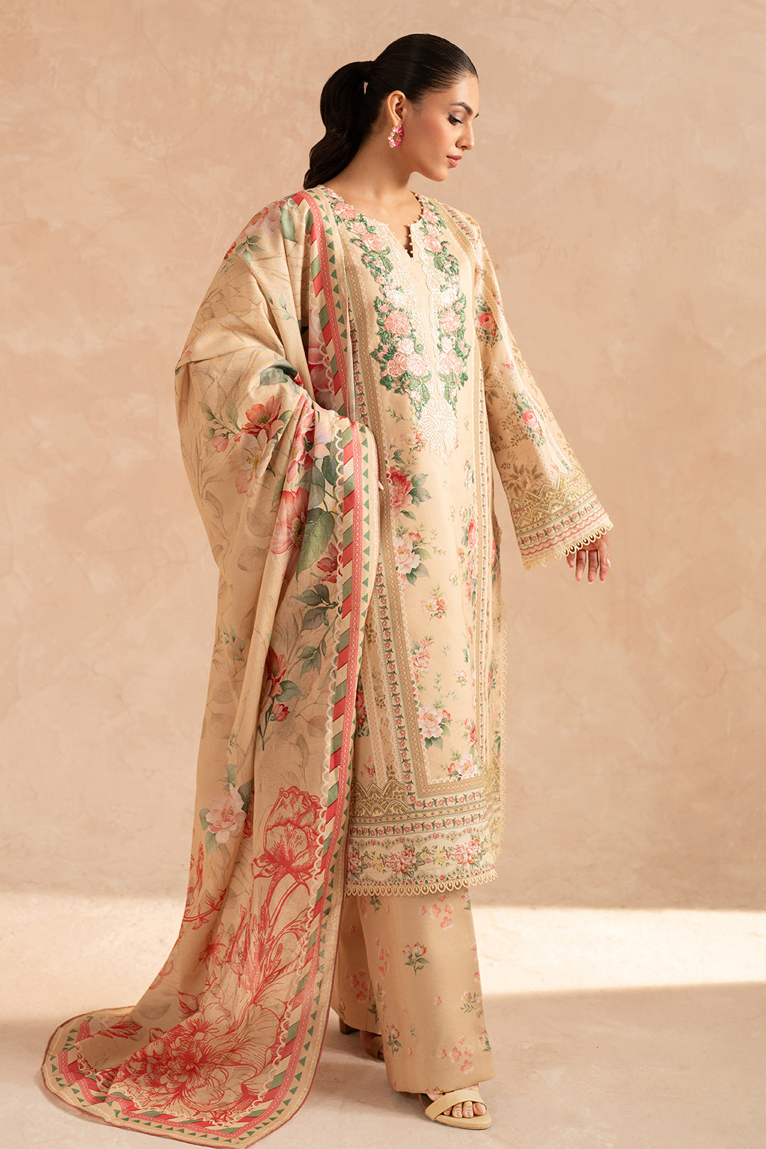 3 Piece - Embroidered Digital Printed Khaddar Suit U001186