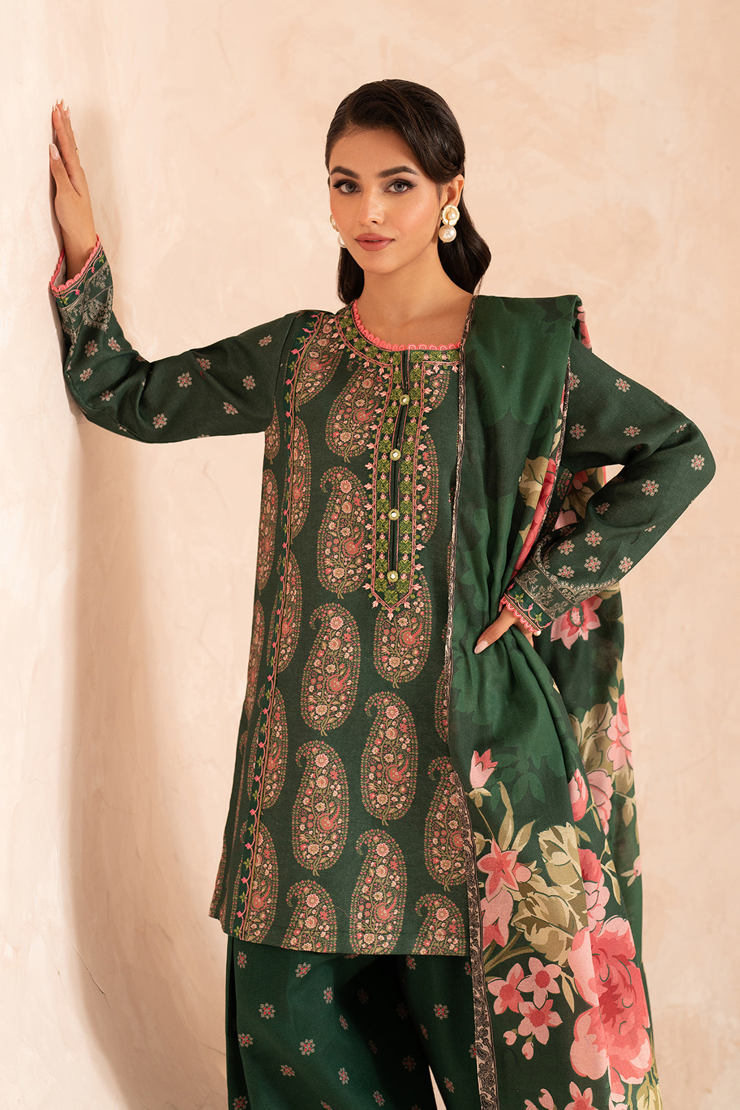 3 Piece - Embroidered Digital Printed Khaddar Suit U001188