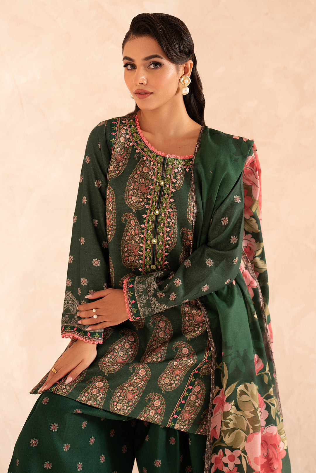 3 Piece - Embroidered Digital Printed Khaddar Suit U001188