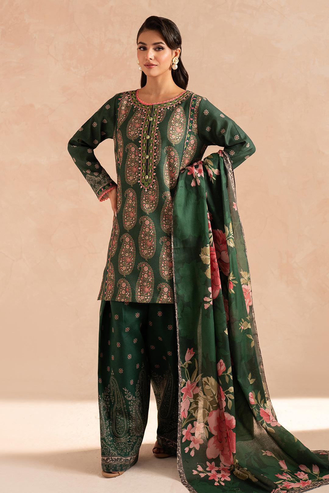 3 Piece - Embroidered Digital Printed Khaddar Suit U001188