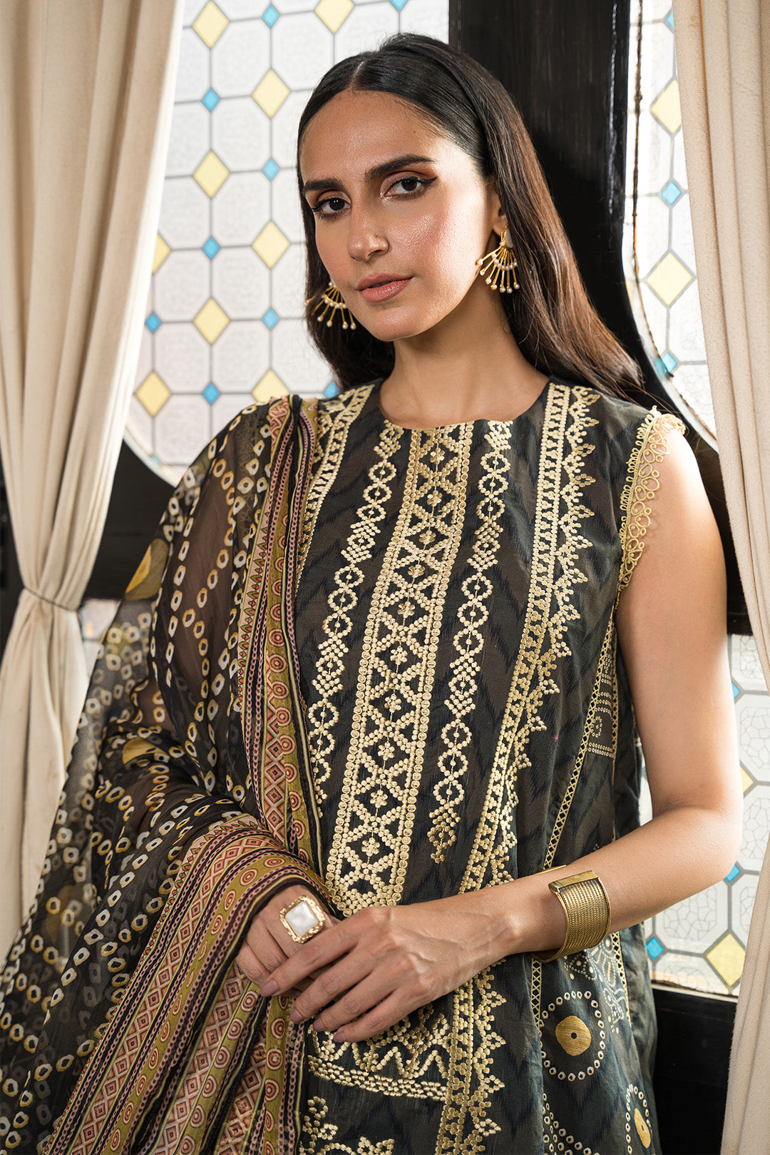 3 Piece - Embroidered Digital Printed Cotton Cambric Suit U0858A