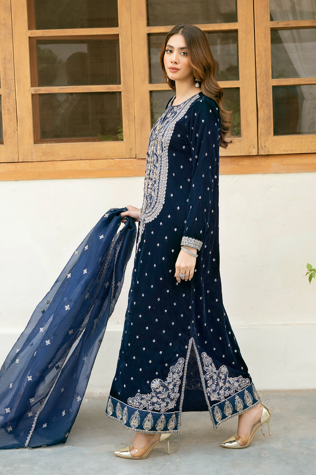 2 Piece - Embroidered Premium Velvet Suit V1009