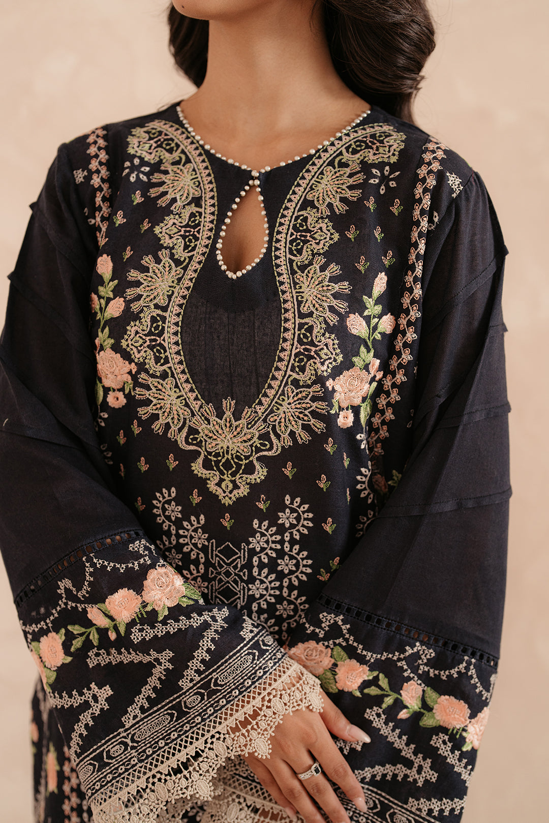 3 Piece - Embroidered Khaddar Suit LU01196