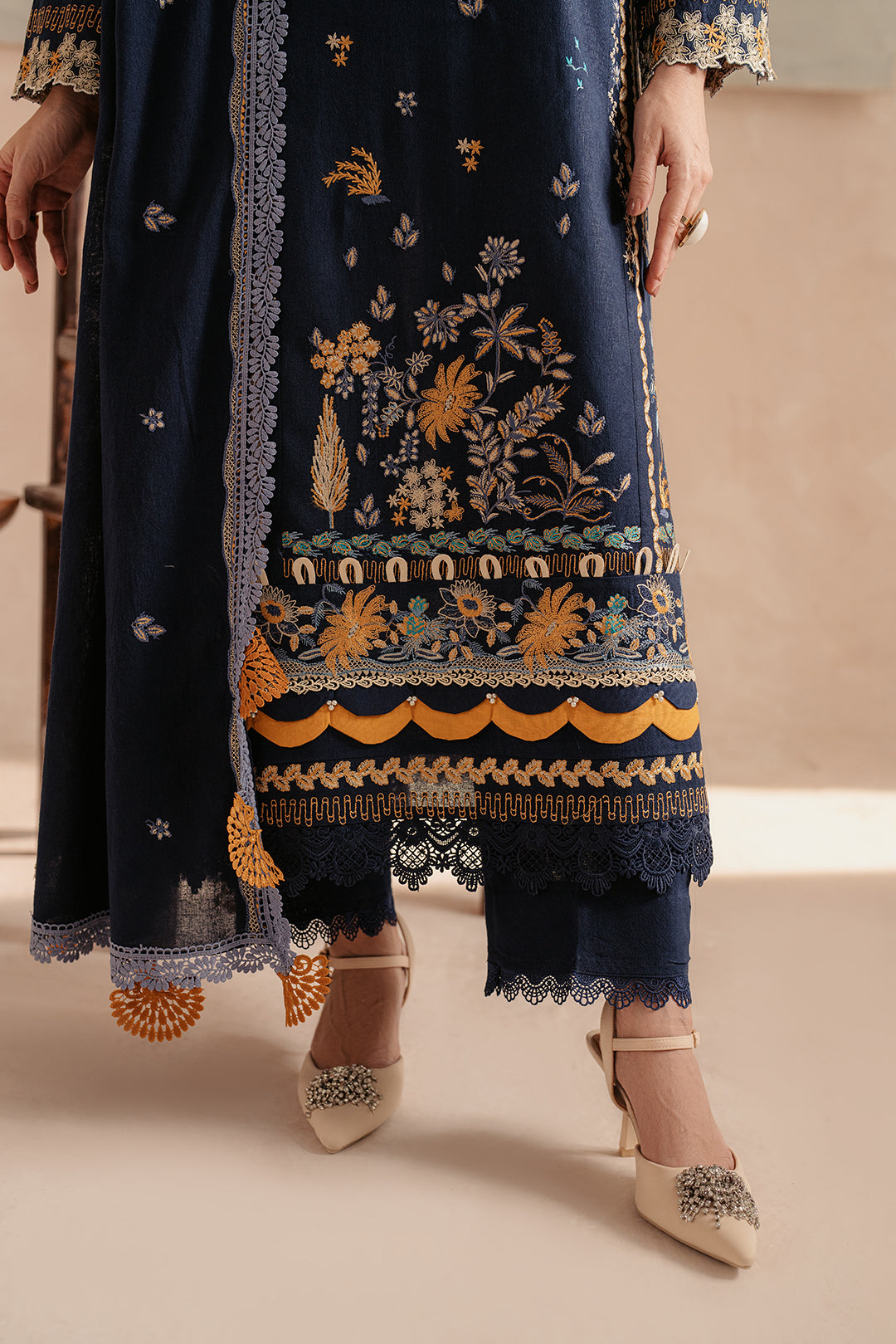 3 Piece - Embroidered Khaddar Suit LU01191