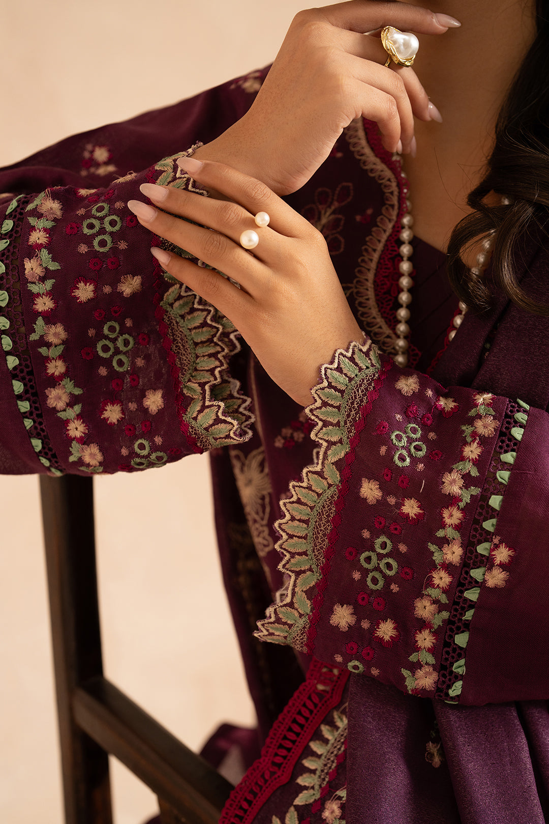 3 Piece - Embroidered Khaddar Suit LU01193