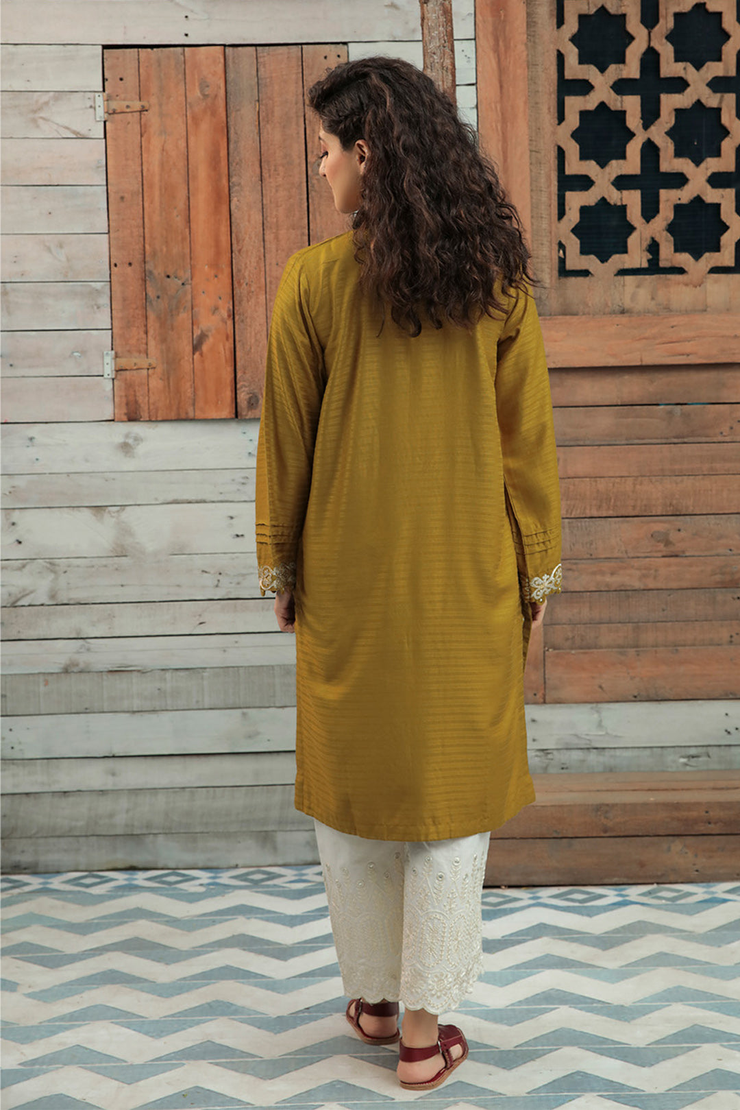 Embroidered Infinity Linen Shirt P0013