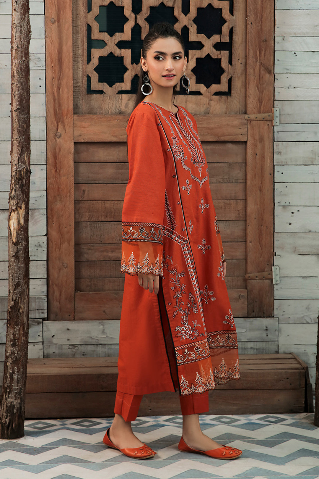 2pc Embroidered Printed Khaddar Suit 
